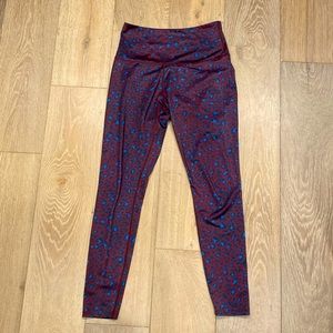 Beyond Yoga Barre3 Collection Legging in unique, Maroon & Navy Leopard Size L
